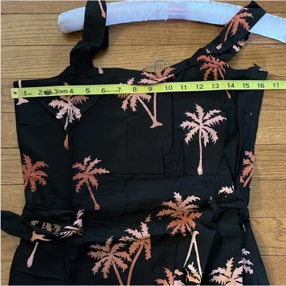 NWT Modcloth x Sugarhill Feeling the Breeze Black Palm Jumpsuit - Picture 6 of 14